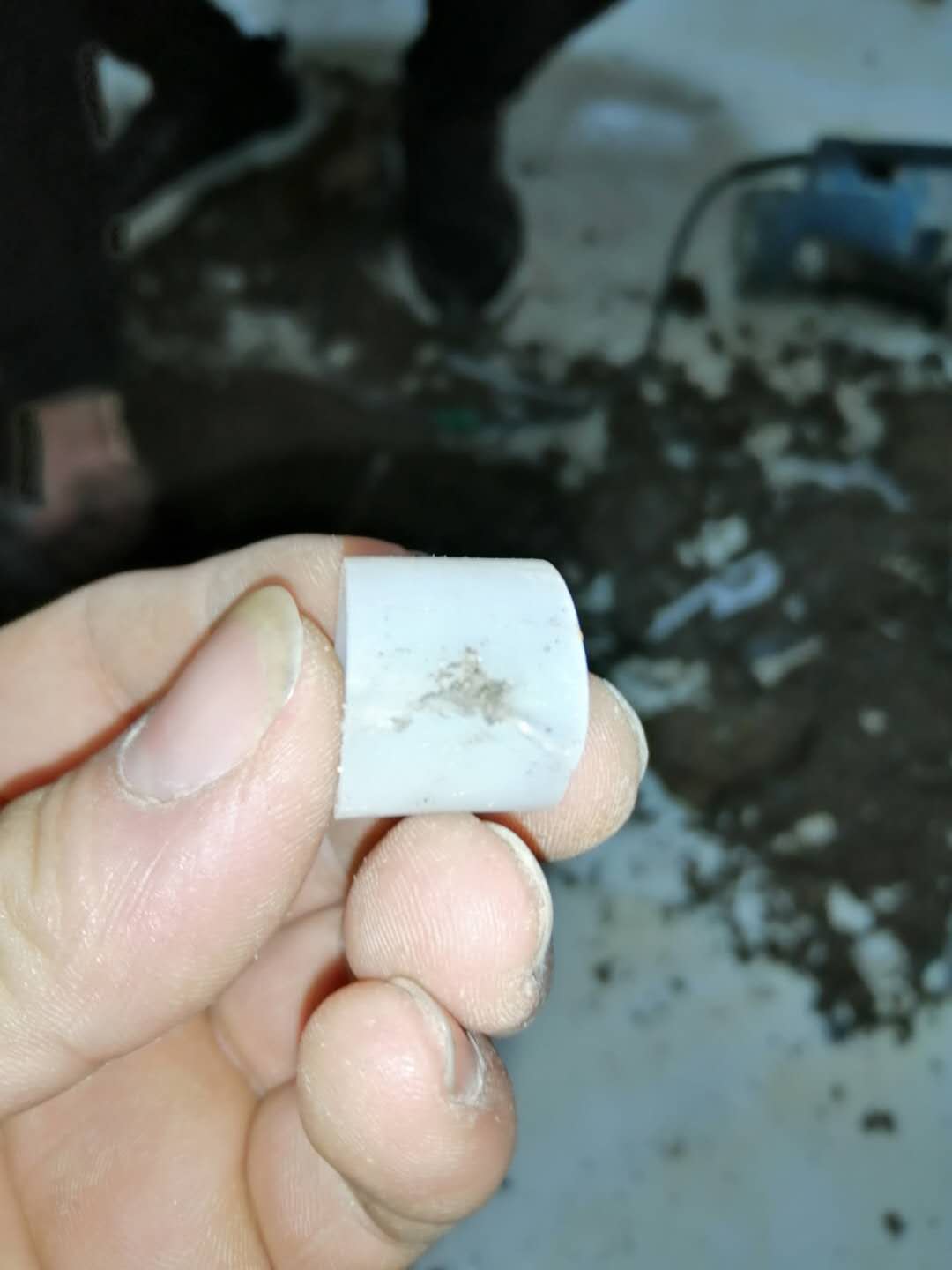 岳普湖家里地暖漏水了怎么办？
